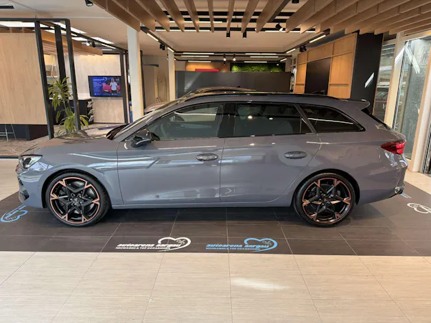 CUPRA LEON ST 2.0 TSi VZ 333PS 4Drive DSG-Automat