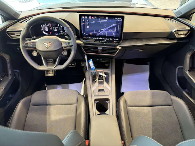 CUPRA LEON ST 2.0 TSi VZ 333PS 4Drive DSG-Automat