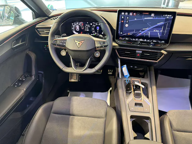 CUPRA LEON ST 2.0 TSi VZ 333PS 4Drive DSG-Automat