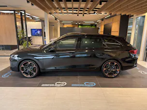 CUPRA LEON ST 2.0 TSi VZ 333PS 4Drive DSG-Automat
