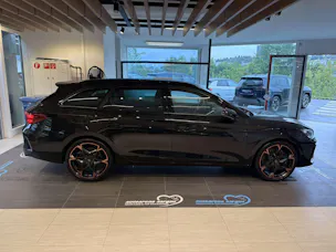 CUPRA LEON ST 2.0 TSi VZ 333PS 4Drive DSG-Automat