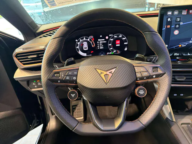 CUPRA LEON ST 2.0 TSi VZ 333PS 4Drive DSG-Automat