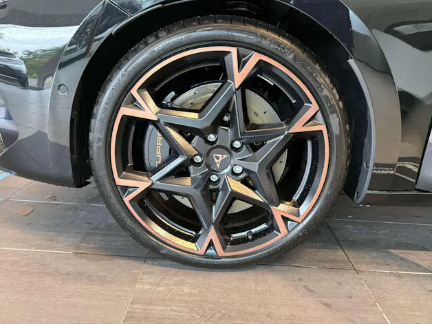 CUPRA LEON ST 2.0 TSi VZ 333PS 4Drive DSG-Automat