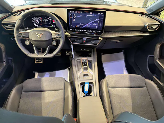 CUPRA LEON ST 2.0 TSi VZ 333PS 4Drive DSG-Automat
