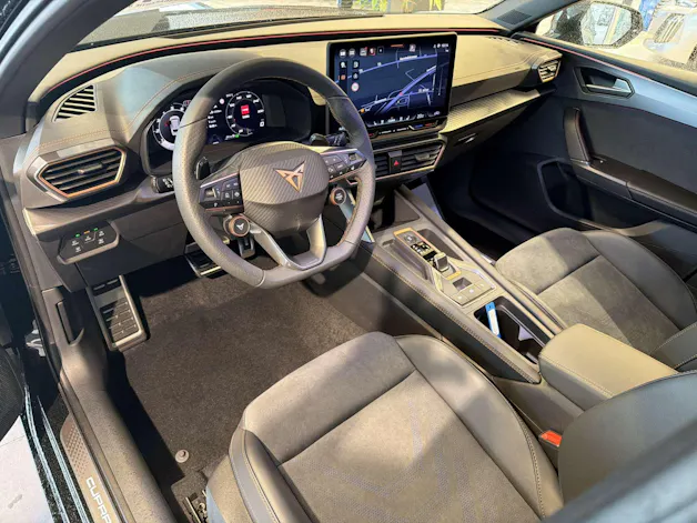 CUPRA LEON ST 2.0 TSi VZ 333PS 4Drive DSG-Automat