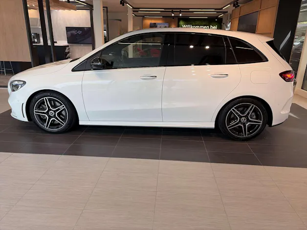MERCEDES-BENZ B 250 4Matic AMG Line DCT-Automat