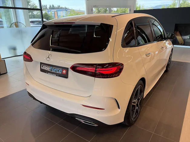 MERCEDES-BENZ B 250 4Matic AMG Line DCT-Automat
