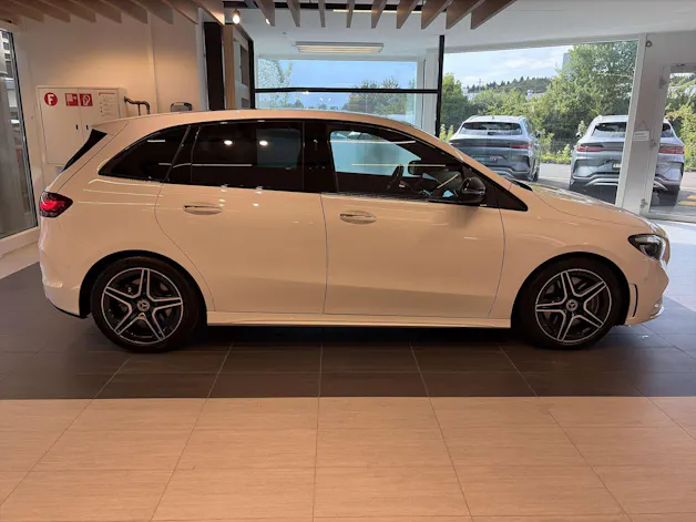 MERCEDES-BENZ B 250 4Matic AMG Line DCT-Automat