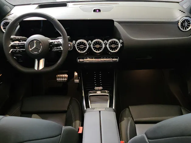 MERCEDES-BENZ GLA 250 AMG 4M Swiss Star H247
