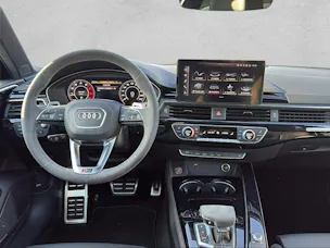 AUDI RS4 Avant quattro tiptronic