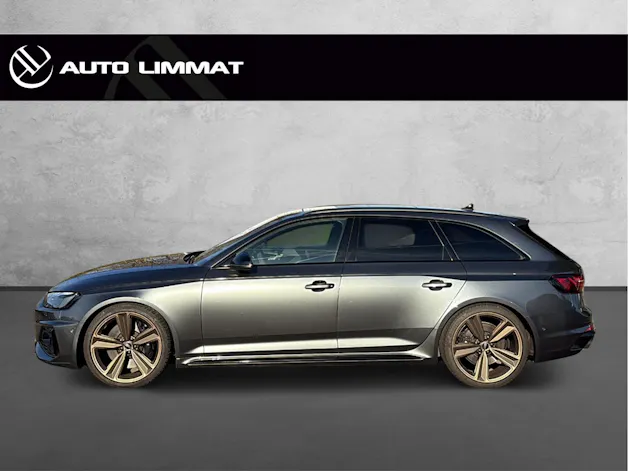 AUDI RS4 Avant quattro tiptronic