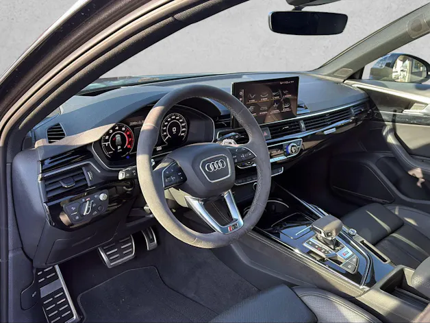 AUDI RS4 Avant quattro tiptronic