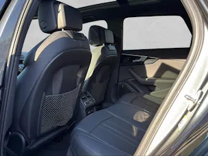 AUDI RS4 Avant quattro tiptronic