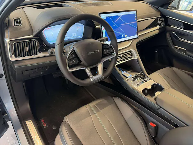 BYD Seal U DM-i PHEV Design AWD 324PS Automat
