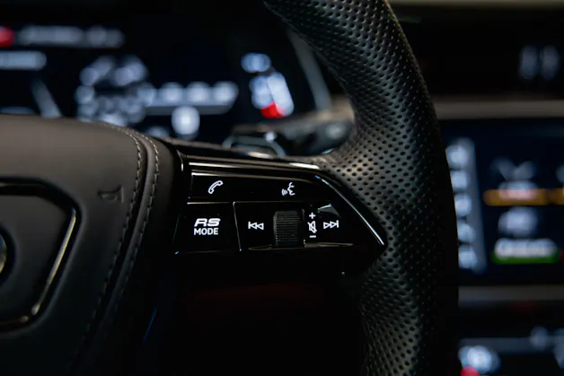 AUDI RS6 Avant 4.0 TFSI V8 quattro *Ch-Fhz.*