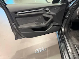AUDI A3 Sportback TFSI 110 kW S line Attraction S tronic