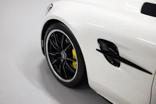 MERCEDES-BENZ AMG GT R Speedshift DCT *CH-Fhz.*