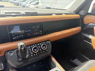 Land Rover Defender 90 P400 I6 First Edition 3.0 AT8