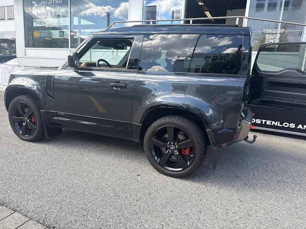 Land Rover Defender 90 P400 I6 First Edition 3.0 AT8
