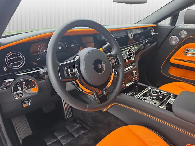 Rolls Royce ROLLS-ROYCE Spectre - Silver Badge