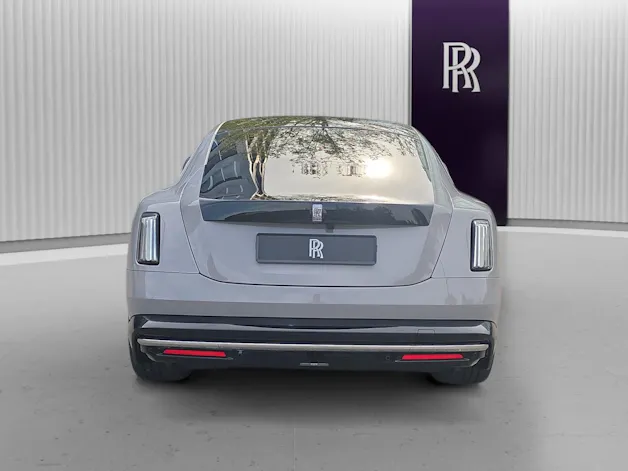 Rolls Royce ROLLS-ROYCE Spectre - Silver Badge