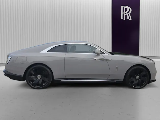 Rolls Royce ROLLS-ROYCE Spectre - Silver Badge
