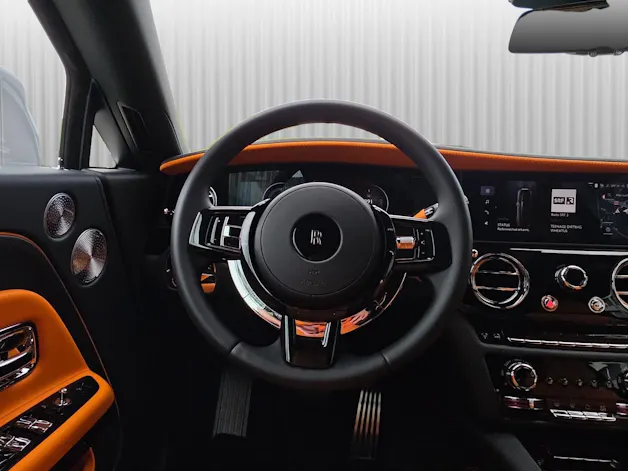 Rolls Royce ROLLS-ROYCE Spectre - Silver Badge