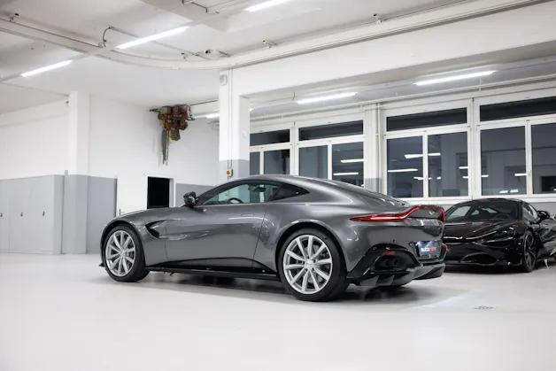 ASTON MARTIN V8 Vantage 4.0 Coupé