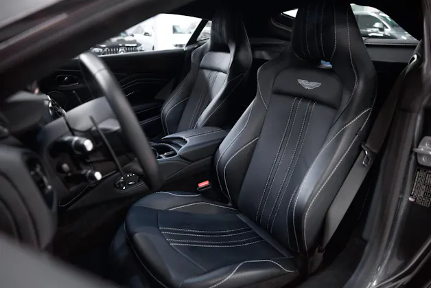 ASTON MARTIN V8 Vantage 4.0 Coupé