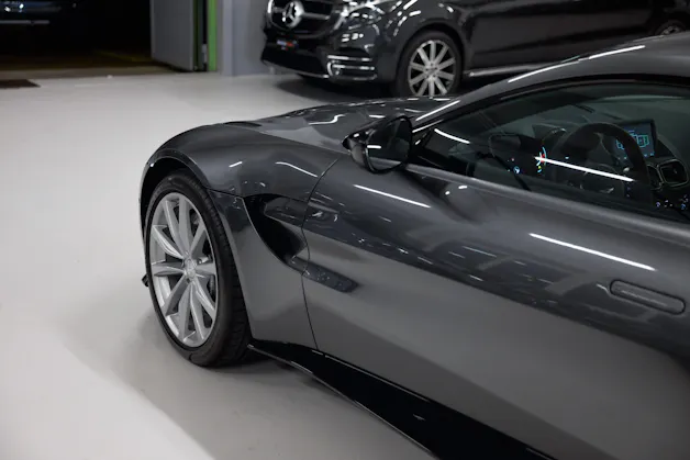ASTON MARTIN V8 Vantage 4.0 Coupé