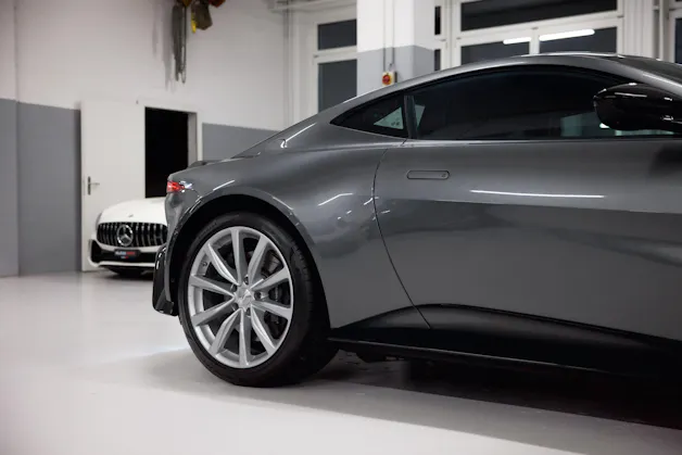 ASTON MARTIN V8 Vantage 4.0 Coupé