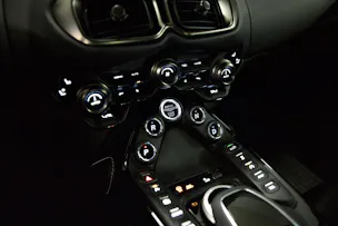 ASTON MARTIN V8 Vantage 4.0 Coupé