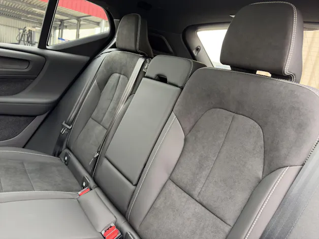 VOLVO EX40 Twin Black Edition AWD