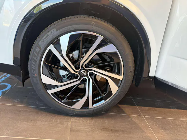 NISSAN Qashqai 1.3 DIG-T MHEV Tekna+ 4x4 Xtronic-Automat