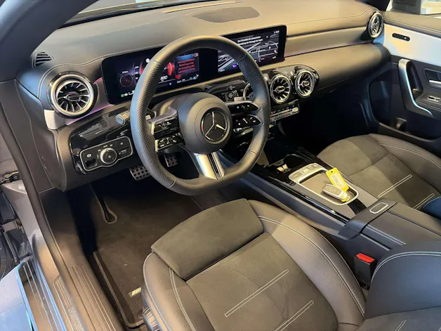 MERCEDES-BENZ CLA Shooting Brake 200 AMG Line Advanced Plus DCT-Automat