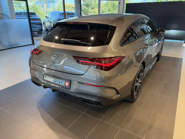 MERCEDES-BENZ CLA Shooting Brake 200 AMG Line Advanced Plus DCT-Automat