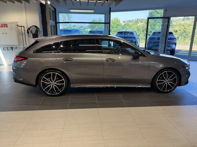 MERCEDES-BENZ CLA Shooting Brake 200 AMG Line Advanced Plus DCT-Automat