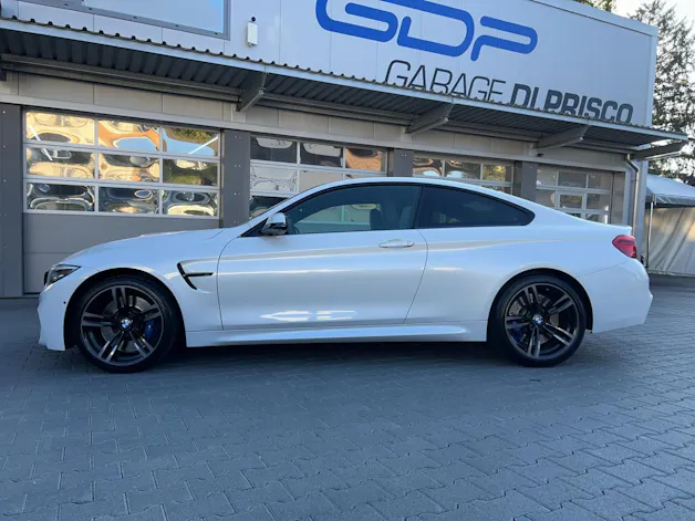 BMW M4 Coupé Competition DKG