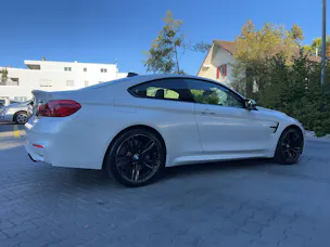 BMW M4 Coupé Competition DKG