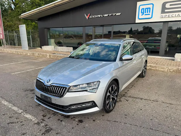 SKODA Superb Combi 2.0 TDi Style 4x4 DSG mit Anhängerkupplung