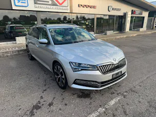 SKODA Superb Combi 2.0 TDi Style 4x4 DSG mit Anhängerkupplung