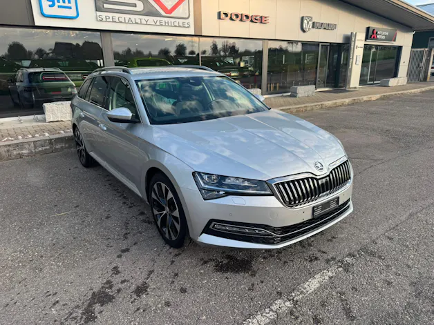 SKODA Superb Combi 2.0 TDi Style 4x4 DSG mit Anhängerkupplung