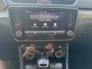 SKODA Superb Combi 2.0 TDi Style 4x4 DSG mit Anhängerkupplung