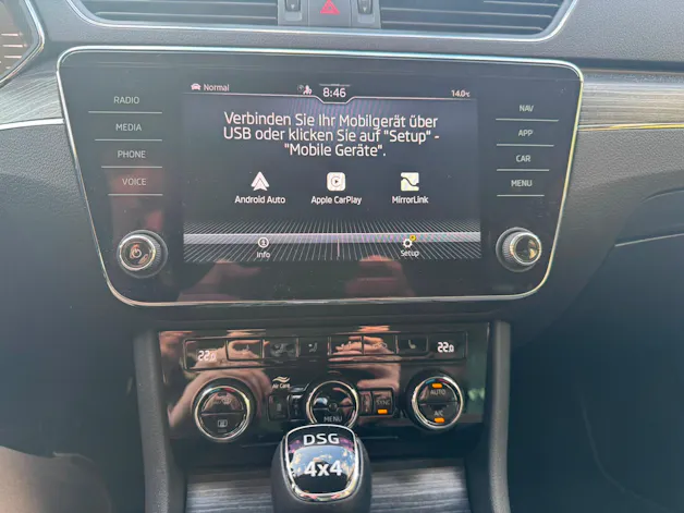 SKODA Superb Combi 2.0 TDi Style 4x4 DSG mit Anhängerkupplung