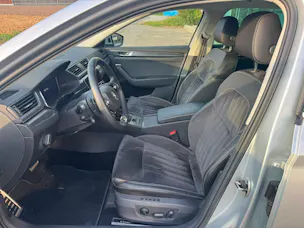 SKODA Superb Combi 2.0 TDi Style 4x4 DSG mit Anhängerkupplung