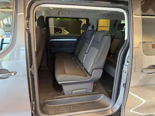 PEUGEOT Traveller 2.0 BlueHDi 9-Plätzer Business Long EAT-Automat