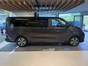 PEUGEOT Traveller 2.0 BlueHDi 9-Plätzer Business Long EAT-Automat