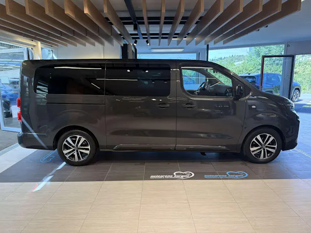 PEUGEOT Traveller 2.0 BlueHDi 9-Plätzer Business Long EAT-Automat