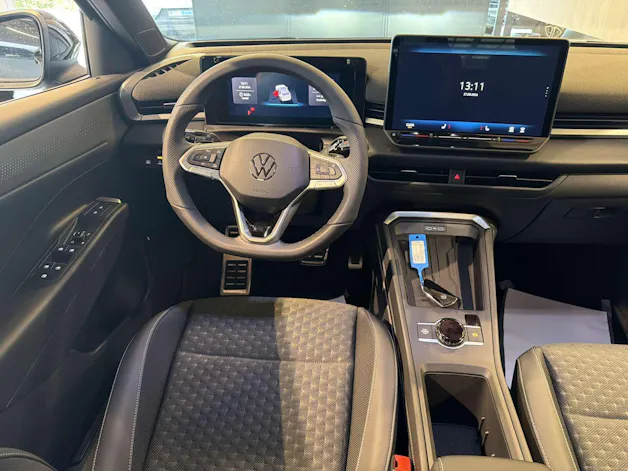 VW T-Roc 1.5 eTSi mHEV R-Line DSG-Automat
