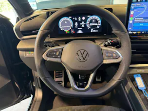 VW T-Roc 1.5 eTSi mHEV R-Line DSG-Automat